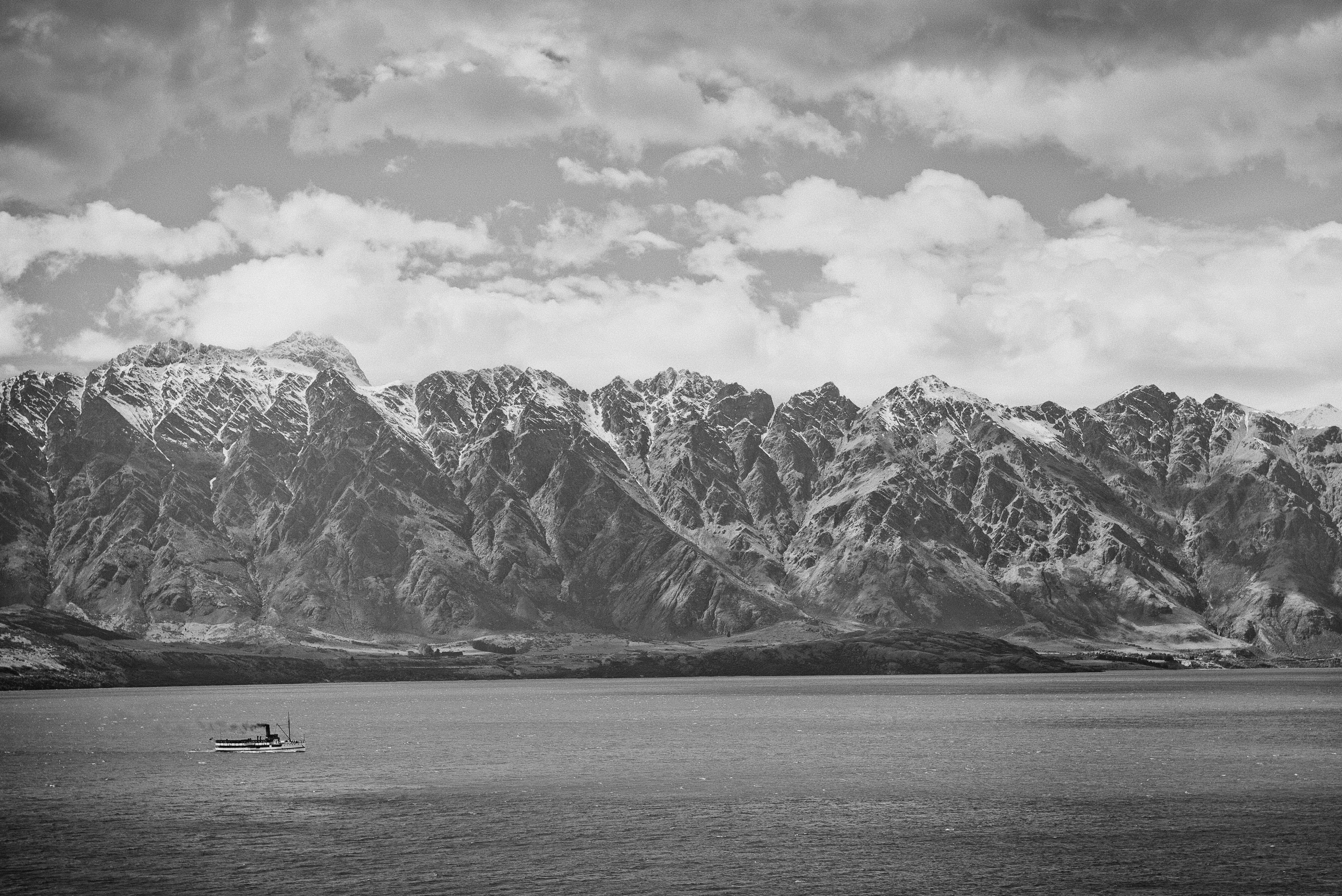 New-Zealand Sculpted Peaks