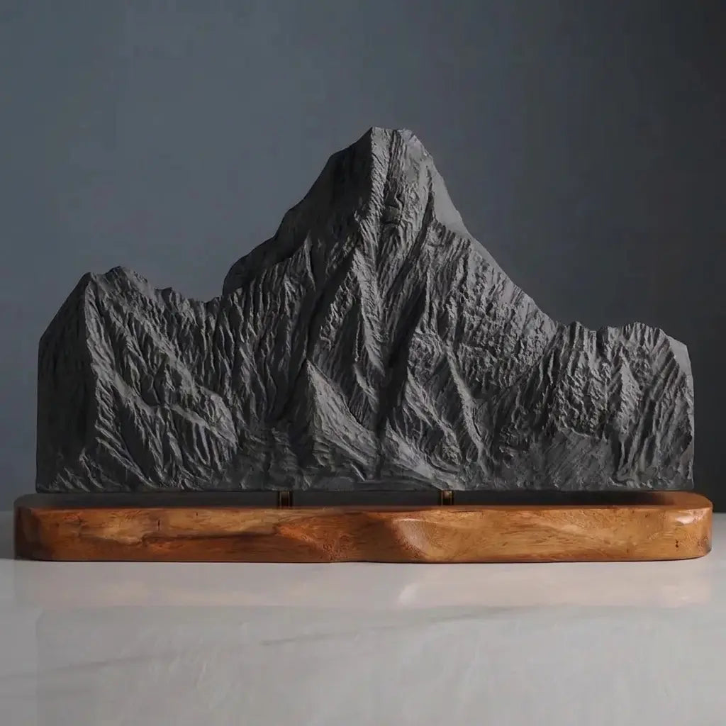 Ama Dablam Sculpture (Himalayas, Nepal) Sculpted Peaks