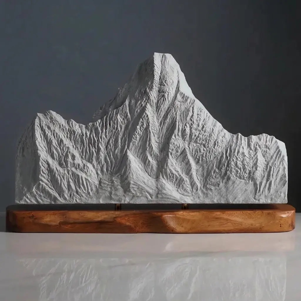 Ama Dablam Sculpture (Himalayas, Nepal) Sculpted Peaks