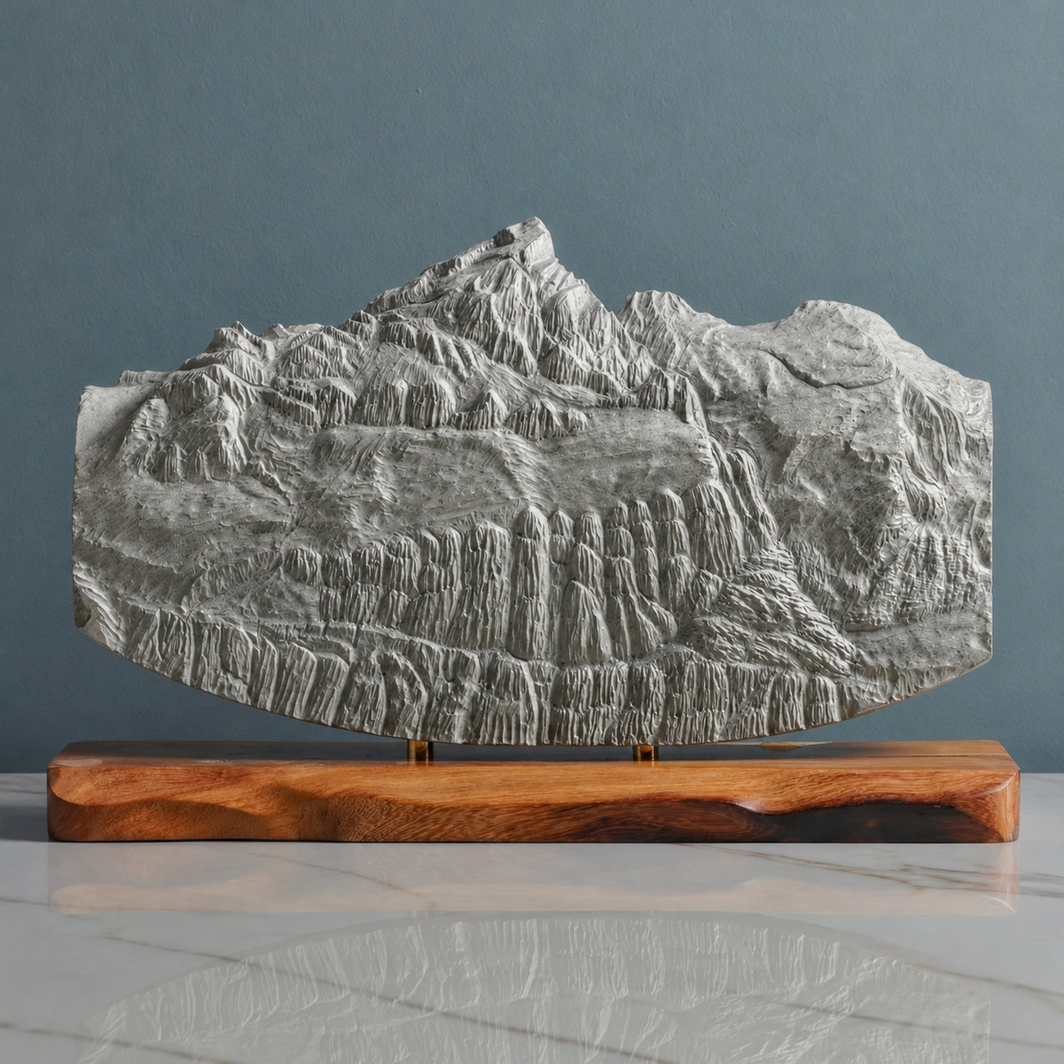 Bluemlisalp Rothorn Sculpture - Oeschinen Lake