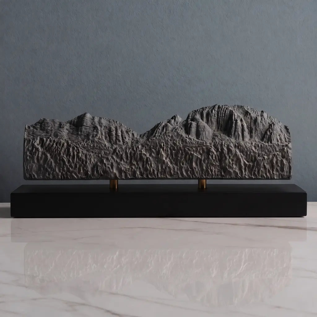 Capitol Butte Sculpture - Thunder Mountain Trail Sculpted Peaks