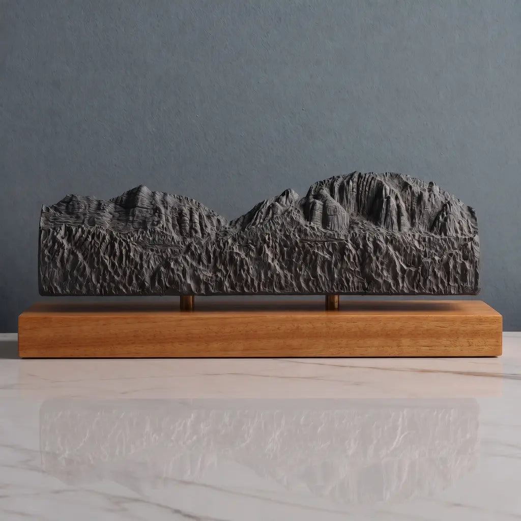 Capitol Butte Sculpture - Thunder Mountain Trail Sculpted Peaks