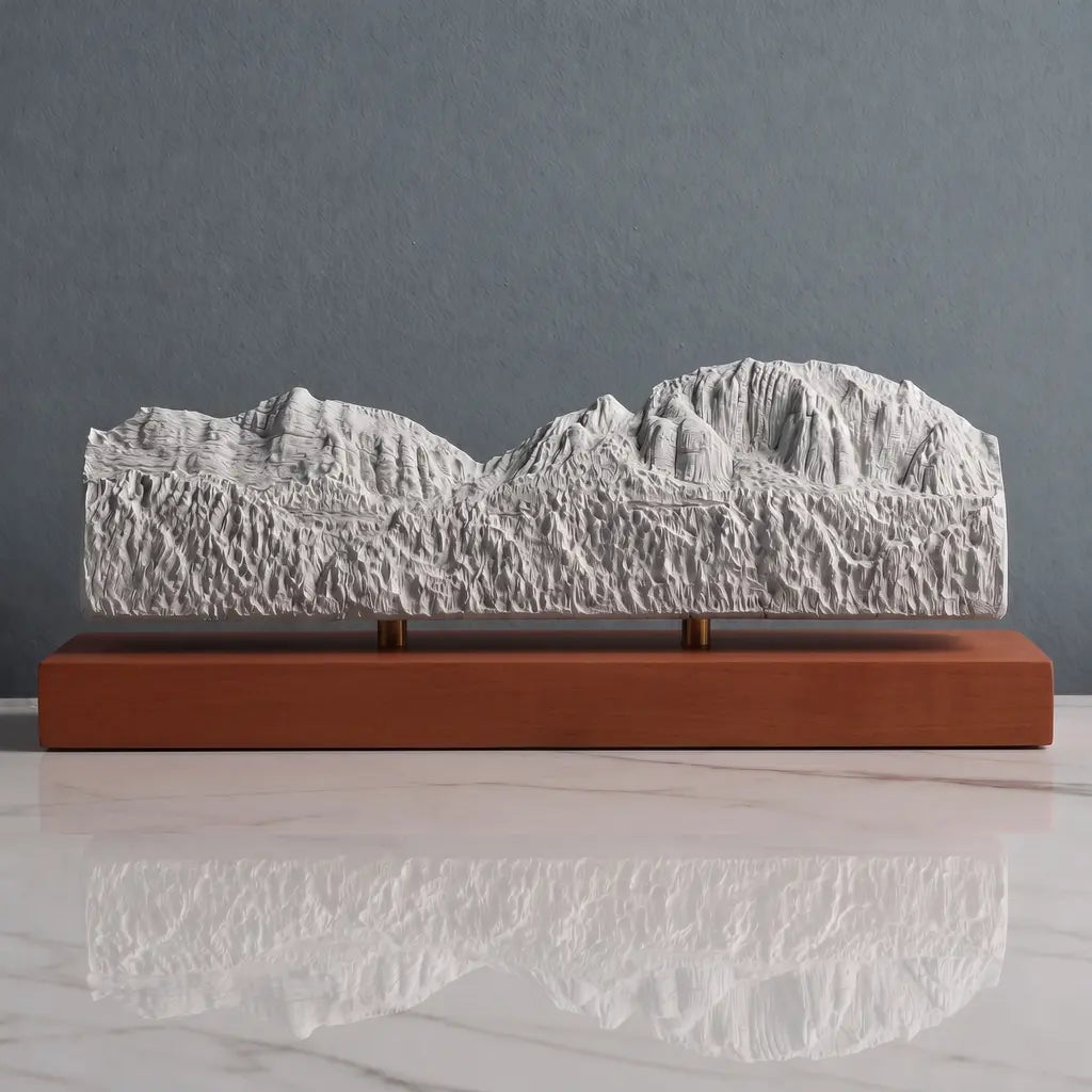 Capitol Butte Sculpture - Thunder Mountain Trail Sculpted Peaks