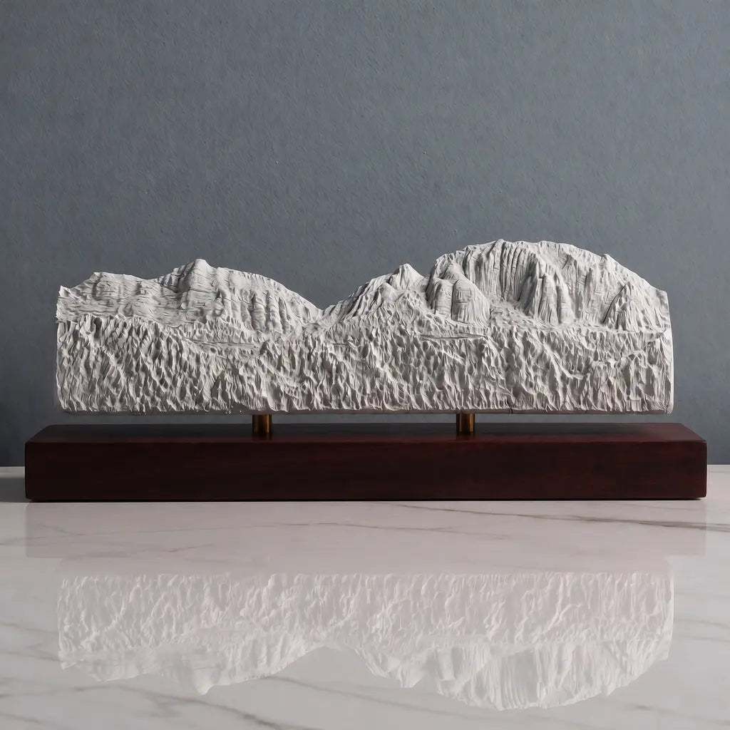 Capitol Butte Sculpture - Thunder Mountain Trail Sculpted Peaks