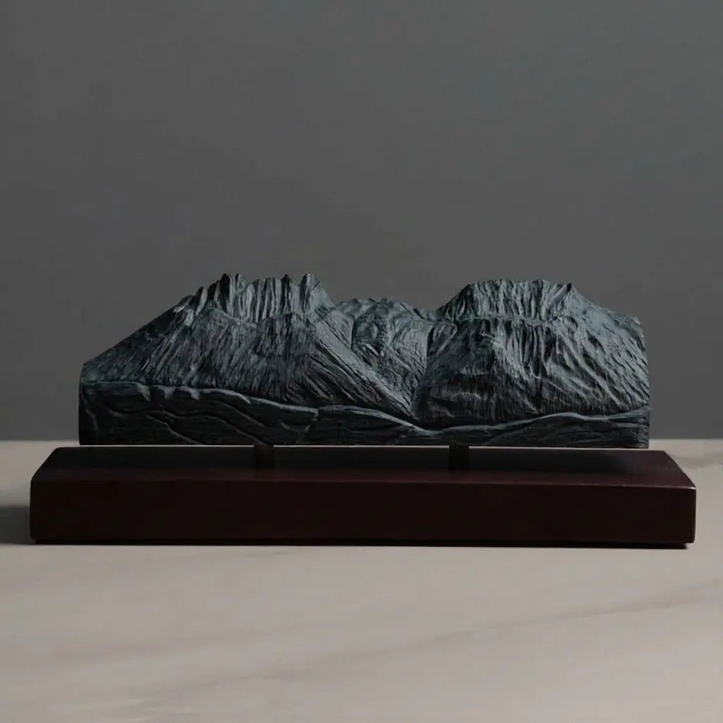 Dents de L’Enfon Sculpture (Haute-Savoie, France) Sculpted Peaks