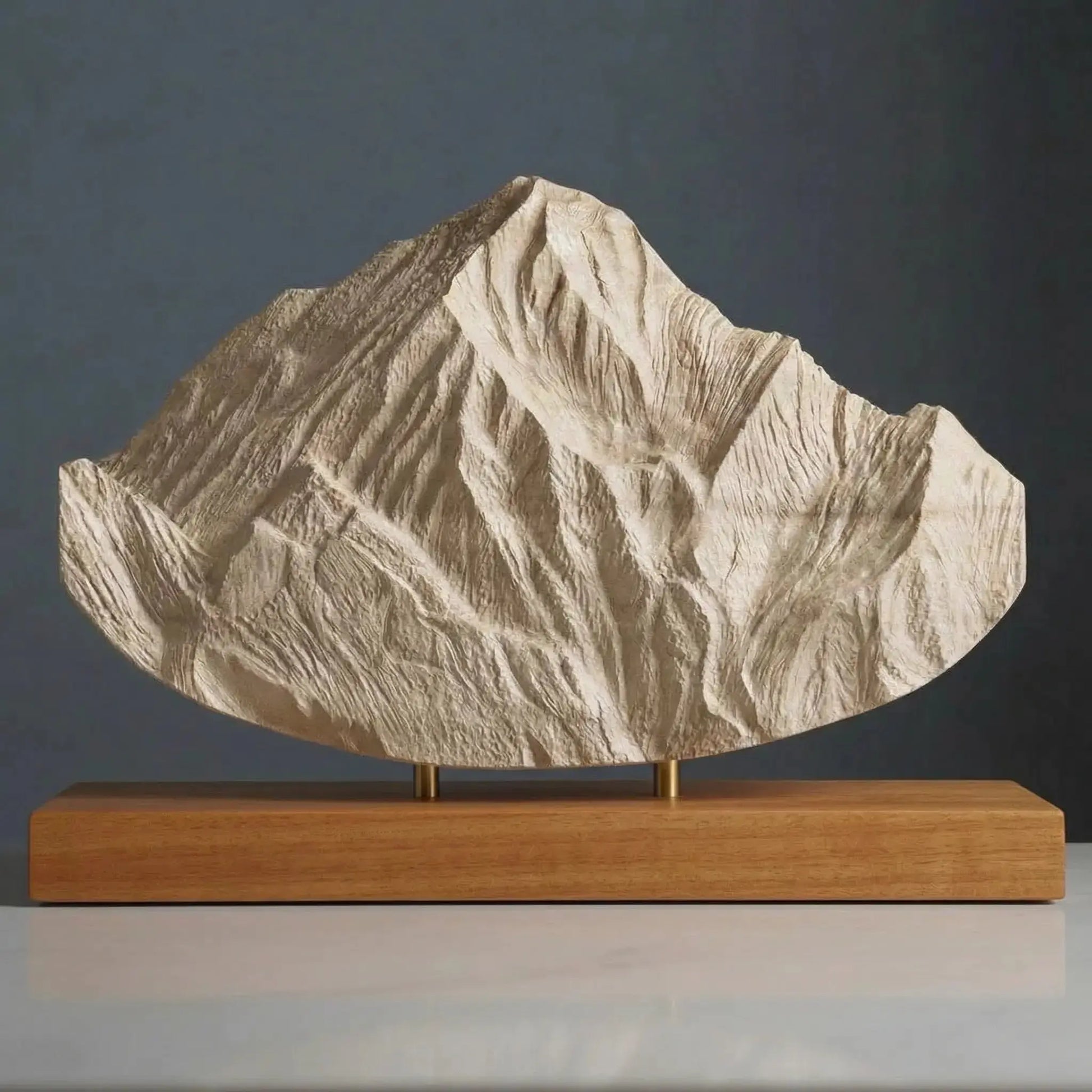 Everest Sculpture w/ Round Bottom (Mahalangur Himal, Nepal–Tibet) Sculpted Peaks