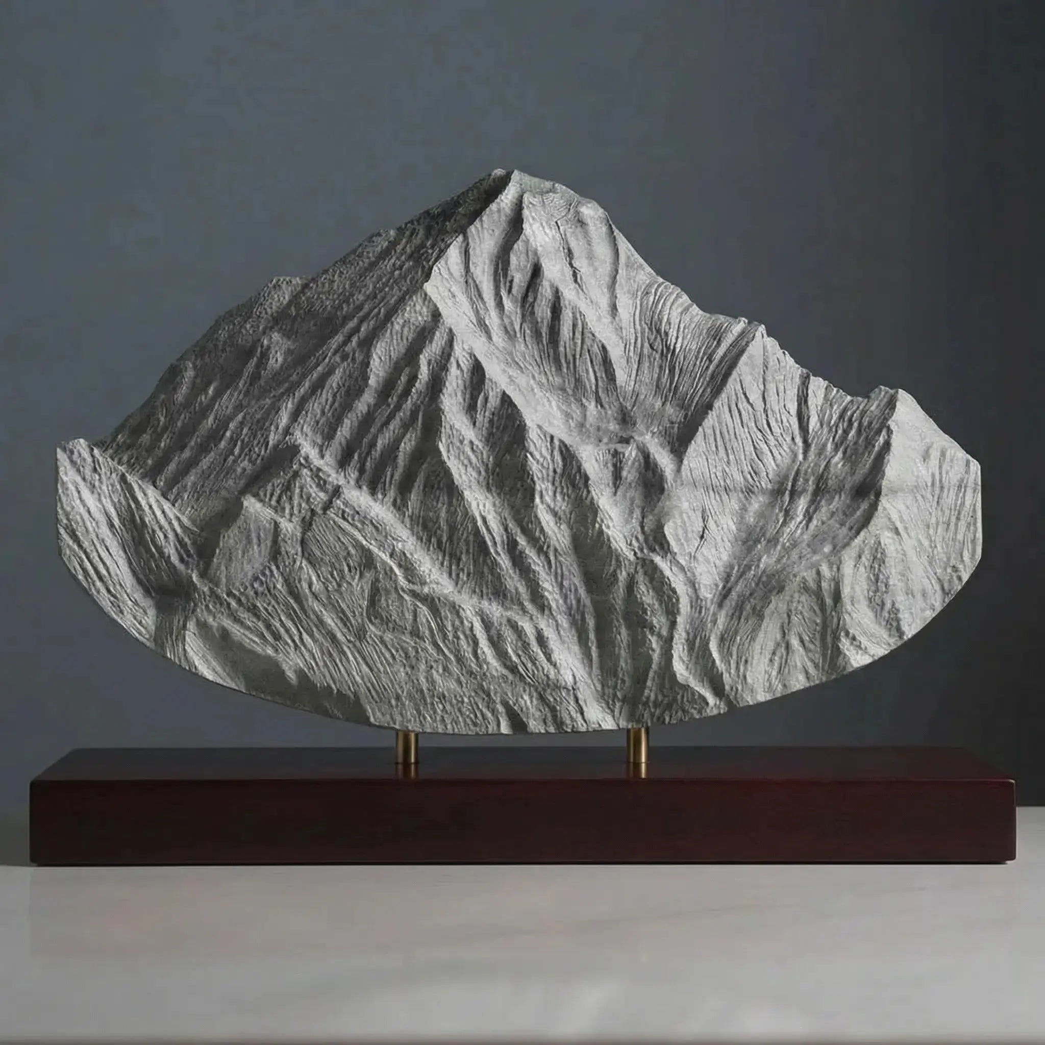 Everest Sculpture w/ Round Bottom (Mahalangur Himal, Nepal–Tibet) Sculpted Peaks