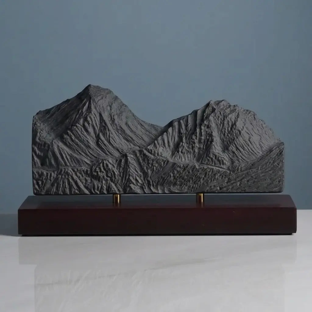 Everest & Lhotse Sculpture (Himalayas, Nepal–Tibet) Sculpted Peaks