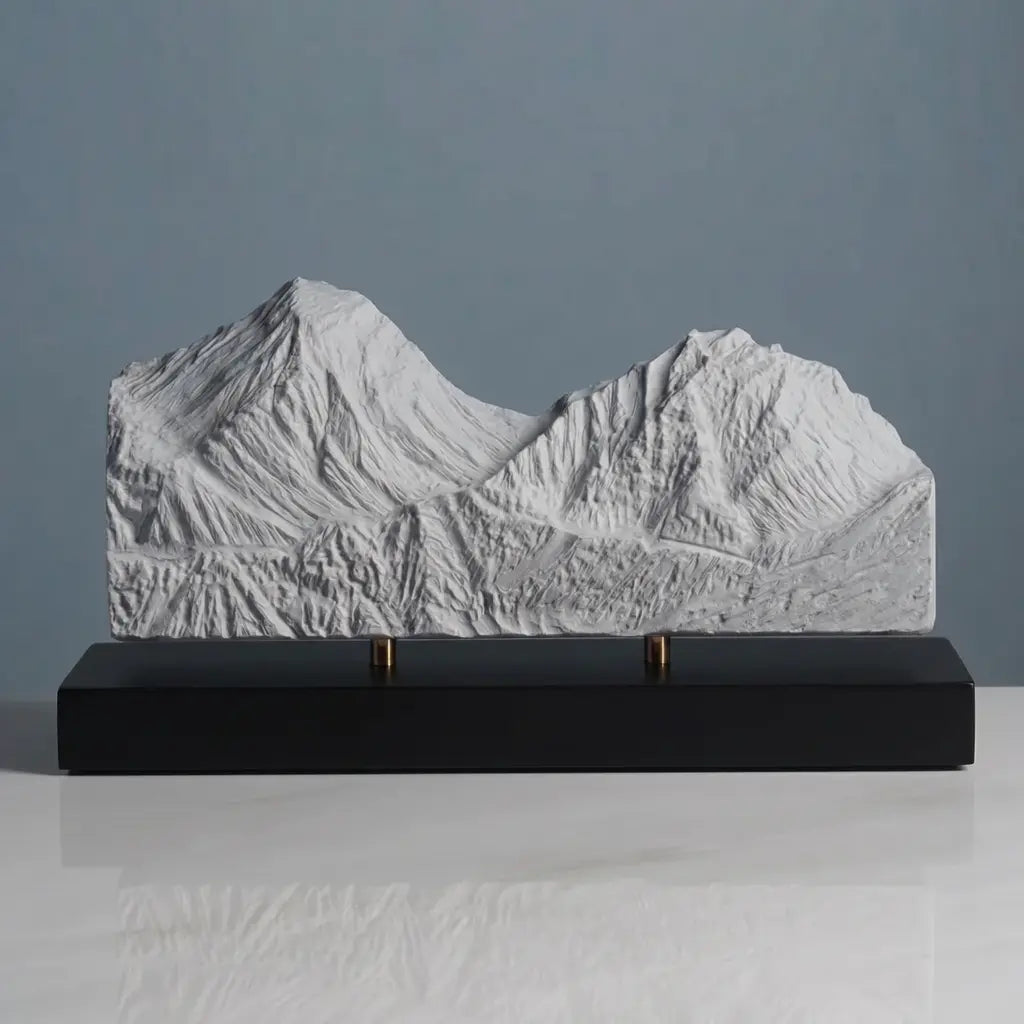 Everest & Lhotse Sculpture (Himalayas, Nepal–Tibet) Sculpted Peaks