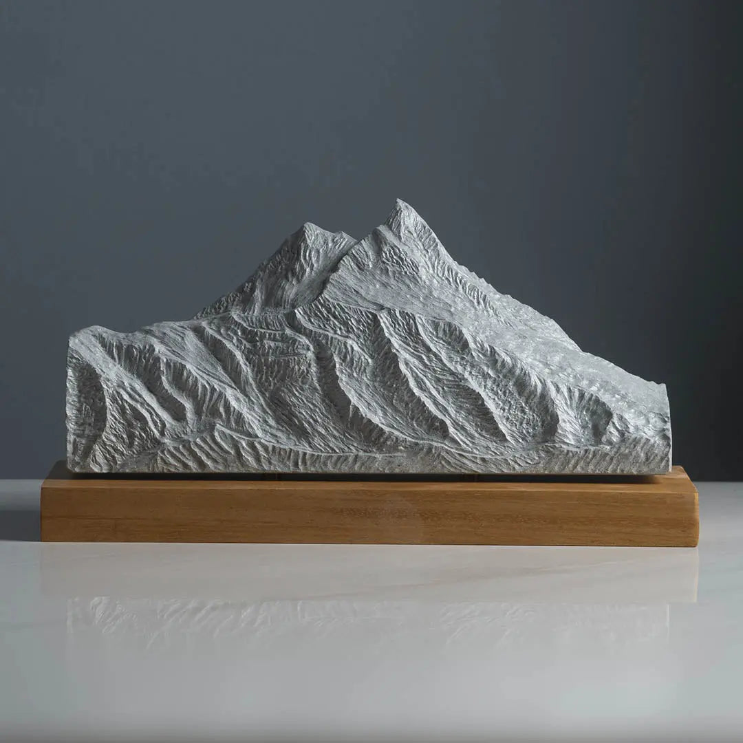 Manaslu Sculpture (Mansiri Himal, Nepal) Sculpted Peaks
