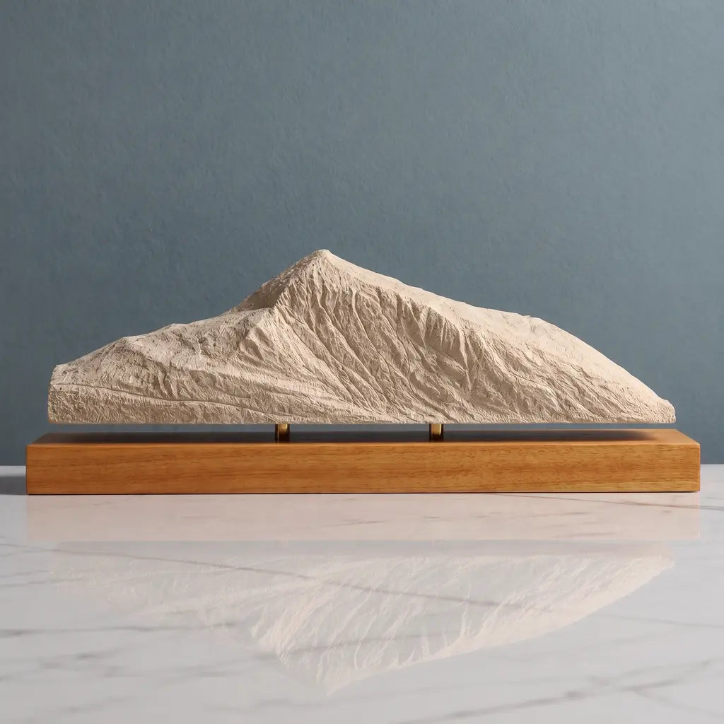 Hoverla Sculpture Sculpted Peaks