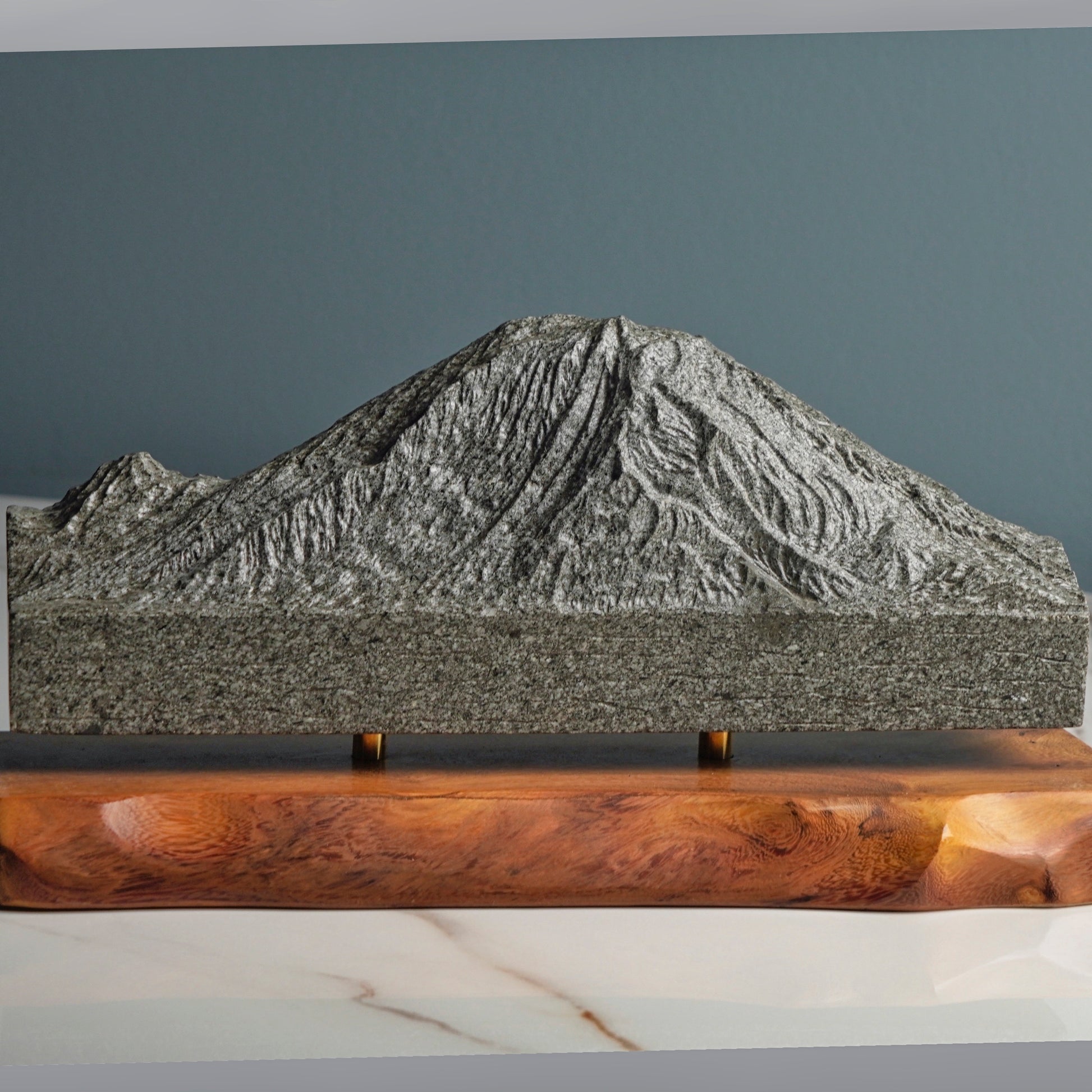 Sculpted Peaks Sculpture IMPF 231