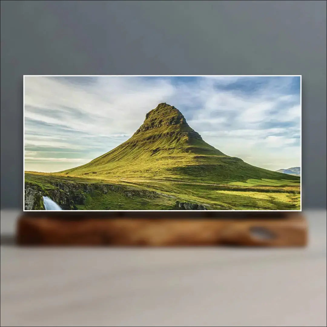 Kirkjufell Sculpture (Iceland) Sculpted Peaks
