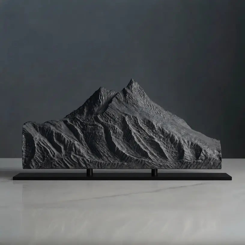 Manaslu Sculpture (Mansiri Himal, Nepal) Sculpted Peaks