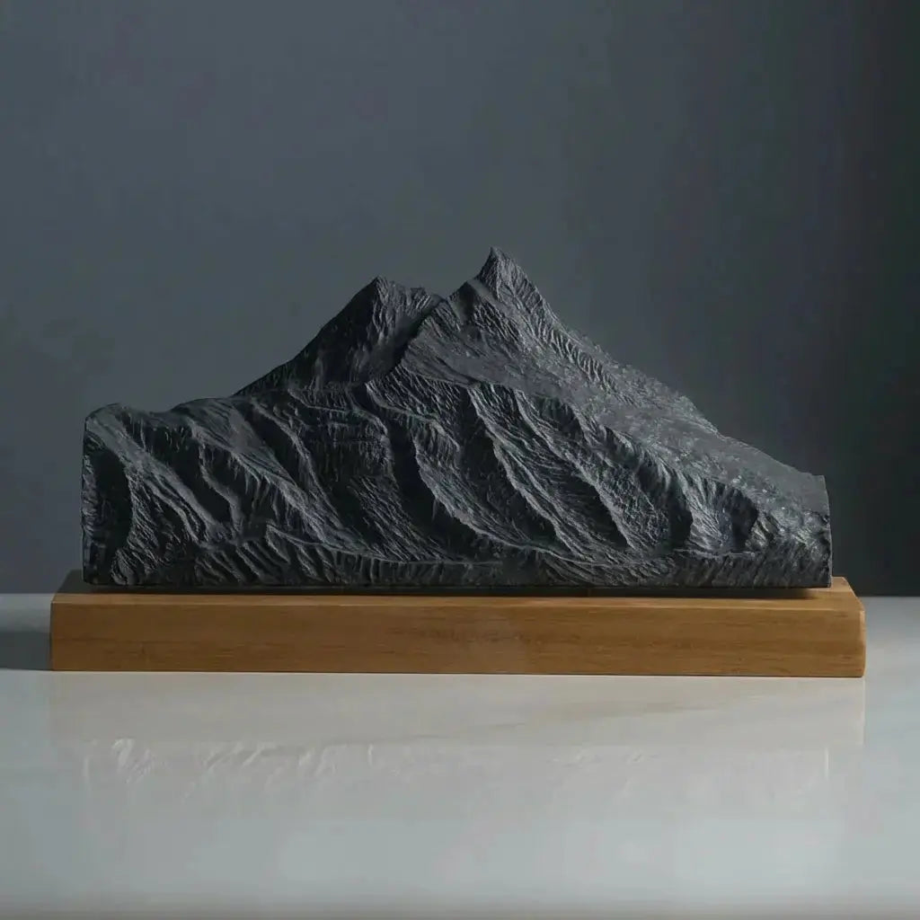 Manaslu Sculpture (Mansiri Himal, Nepal) Sculpted Peaks