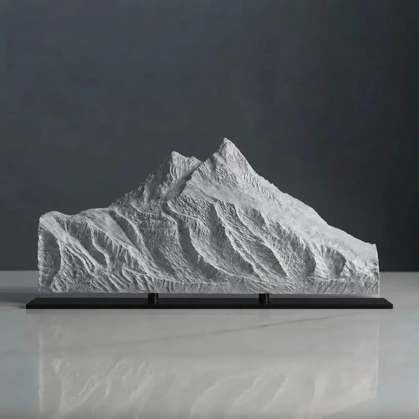 Manaslu Sculpture (Mansiri Himal, Nepal) Sculpted Peaks