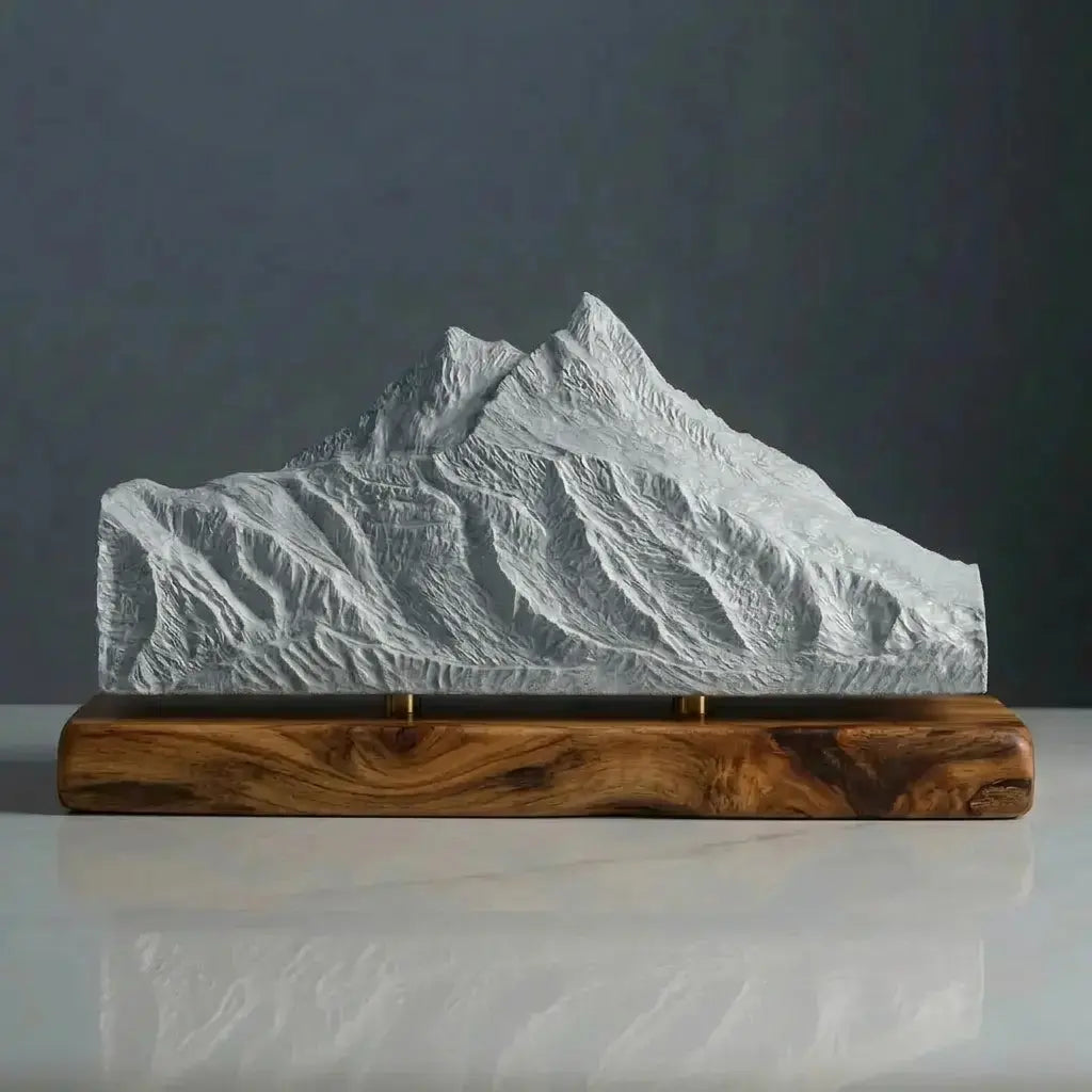 Manaslu Sculpture (Mansiri Himal, Nepal) Sculpted Peaks