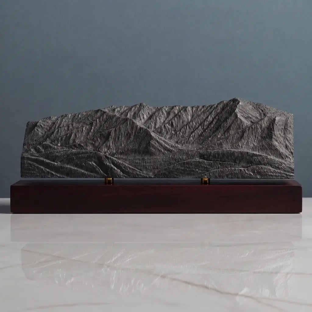 Mount Le Conte Sculpture - Gatlinburg Sculpted Peaks