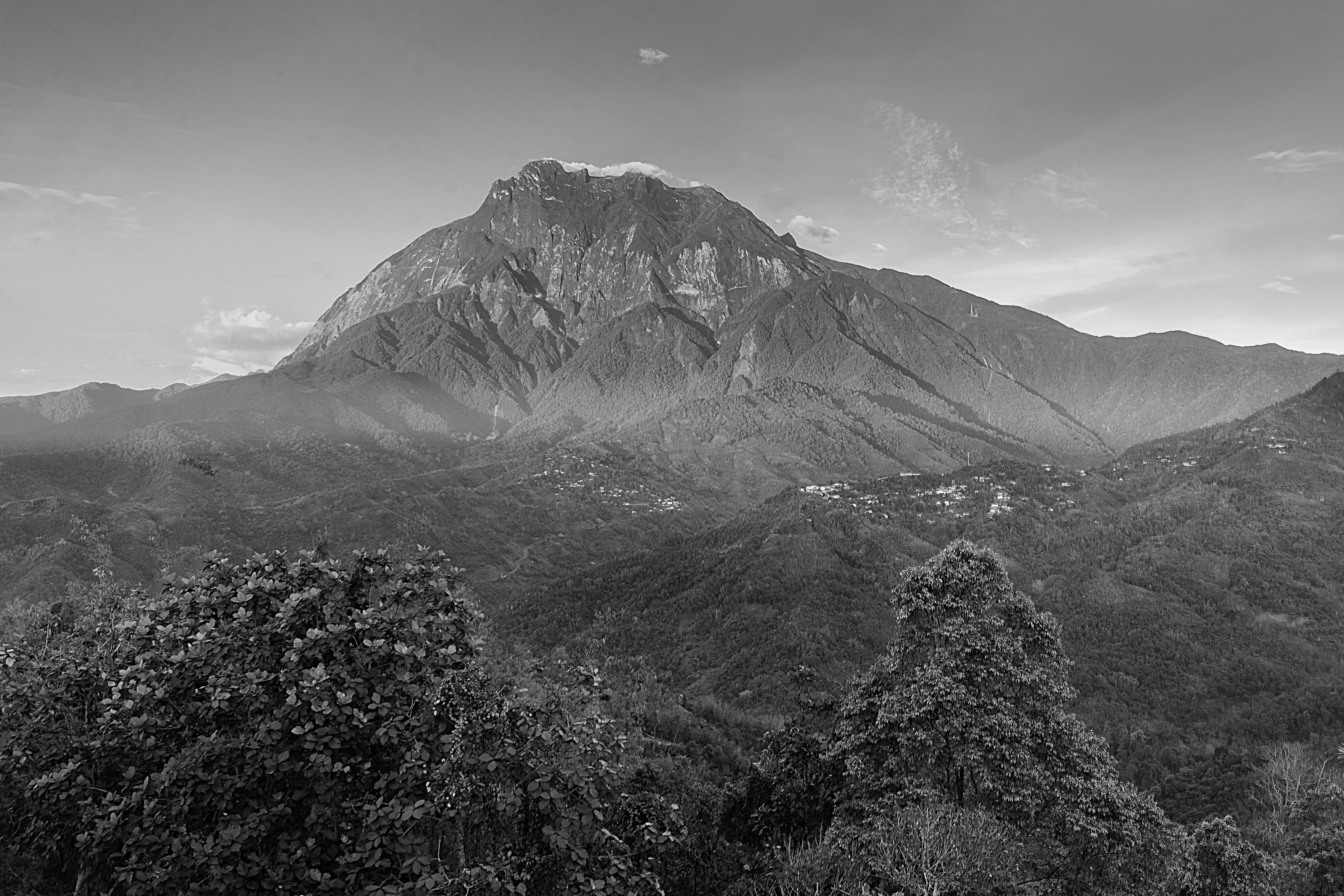 Mount Kinabalu (Borneo, Malaysia) First Edition Sculpted Peaks