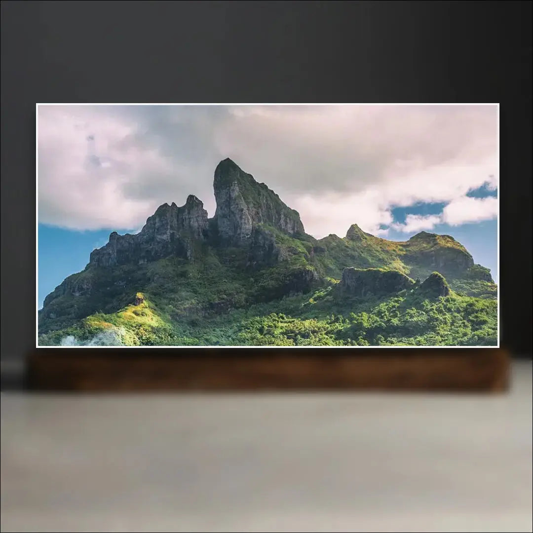 Mount Otemanu Sculpture (Bora Bora) Sculpted Peaks