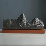 Pitons Sculpture (Soufrière Bay, Saint Lucia)