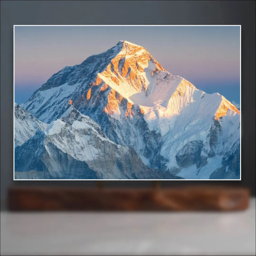 Everest Sculpture w/ Round Bottom (Mahalangur Himal, Nepal–Tibet) Sculpted Peaks