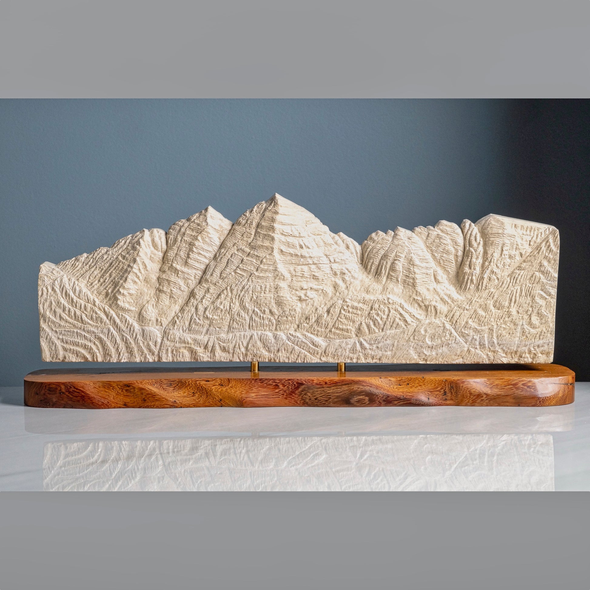 Sculpted Peaks Sculpture SMPL 105