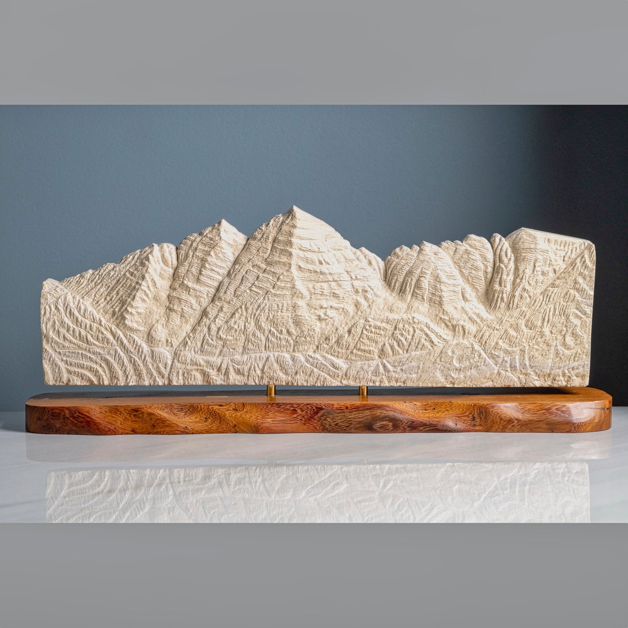 Sculpted Peaks Sculpture SMPL 105