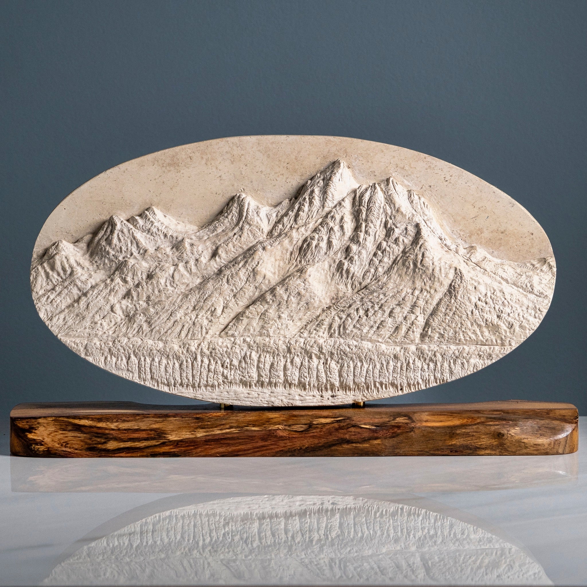 Sculpted Peaks Sculpture SMPL 115