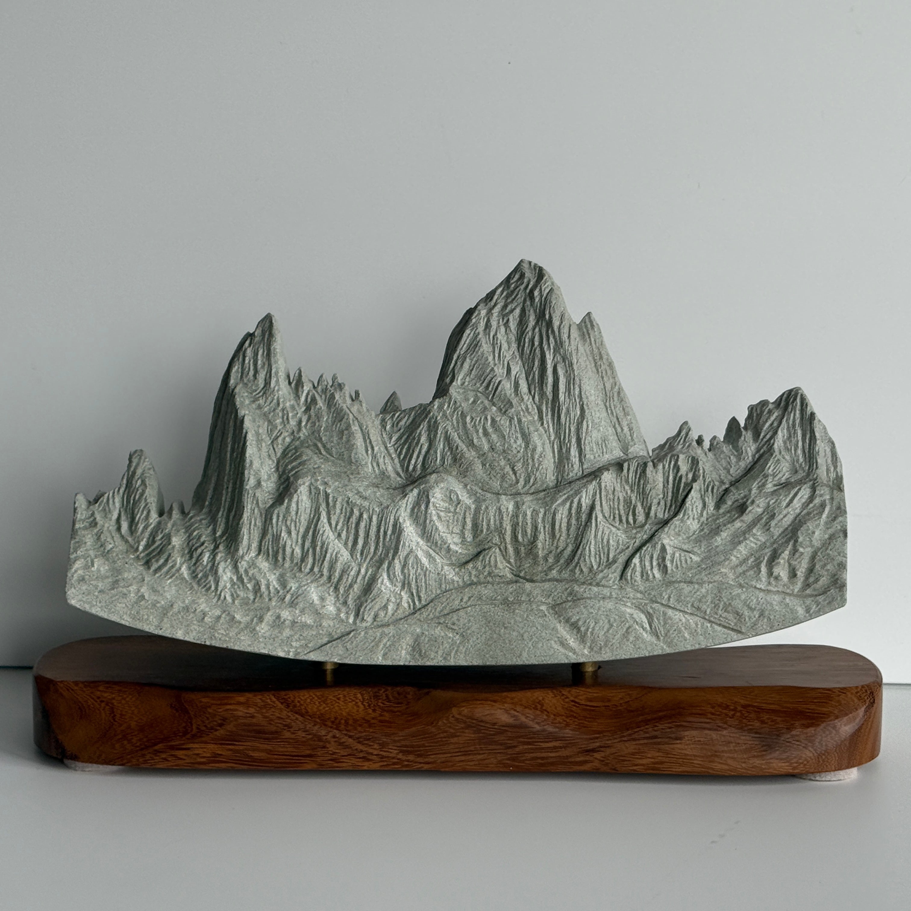 Sculpted Peaks Sculpture SMPL 130