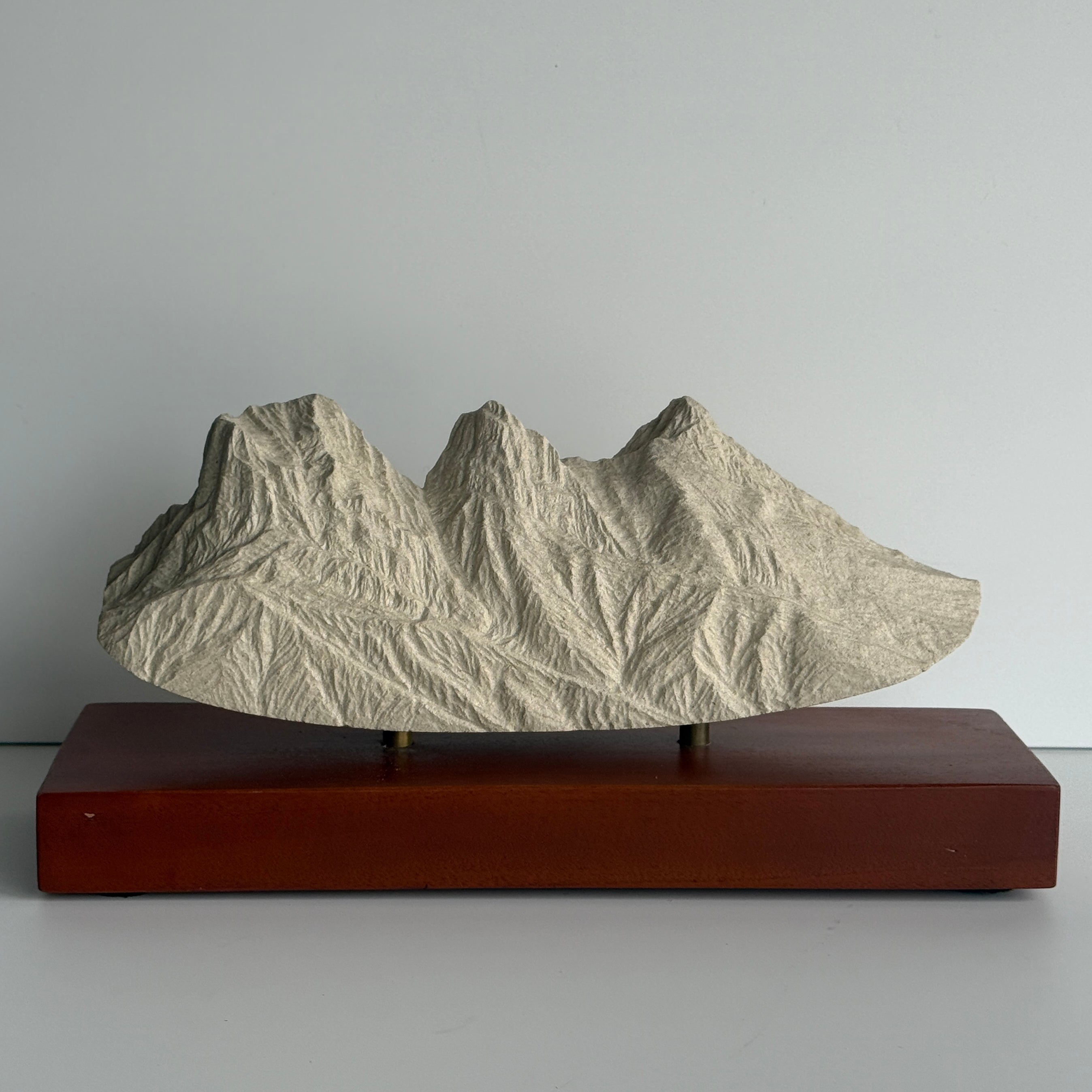 Sculpted Peaks Sculpture SMPL 138