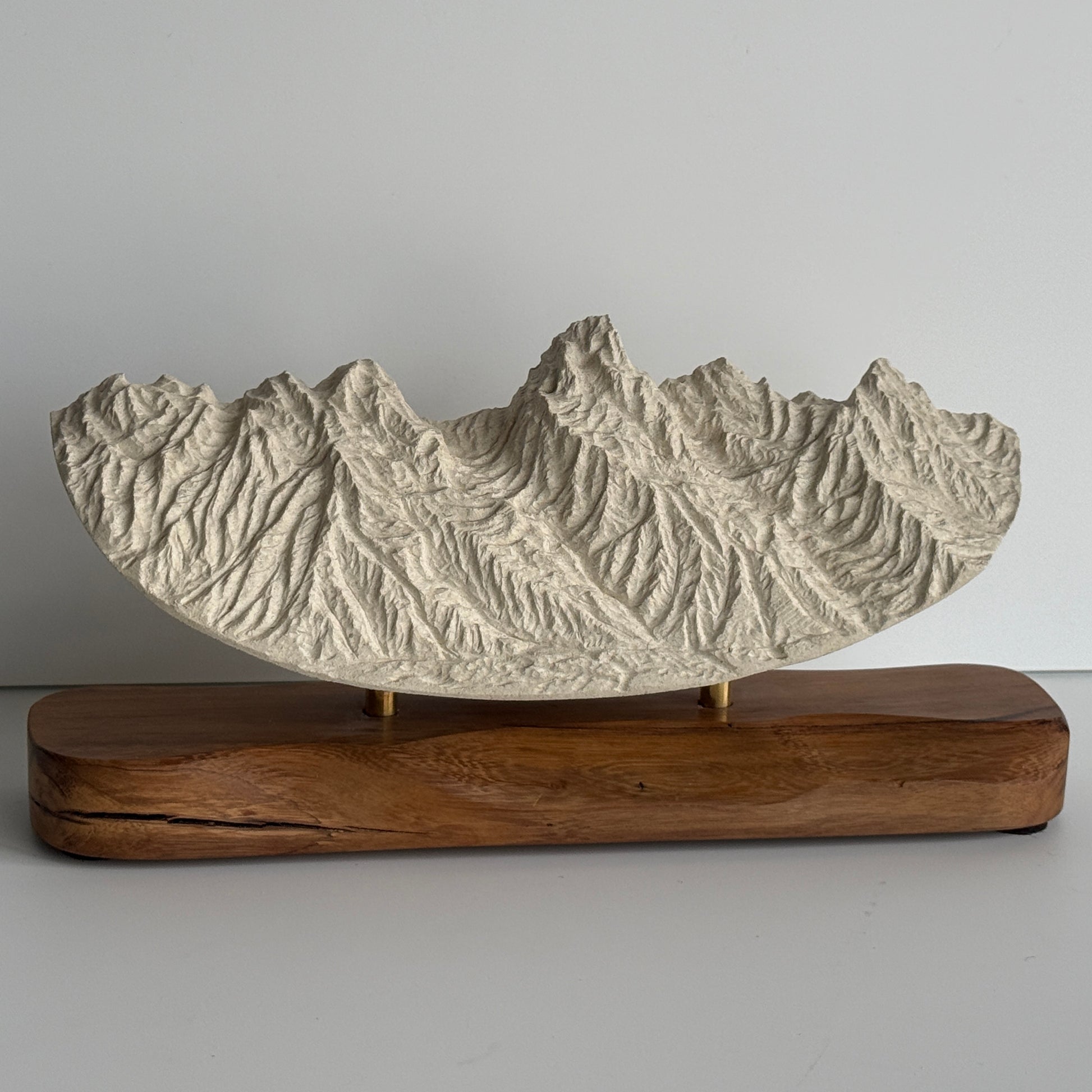 Sculpted Peaks Sculpture SMPL 139