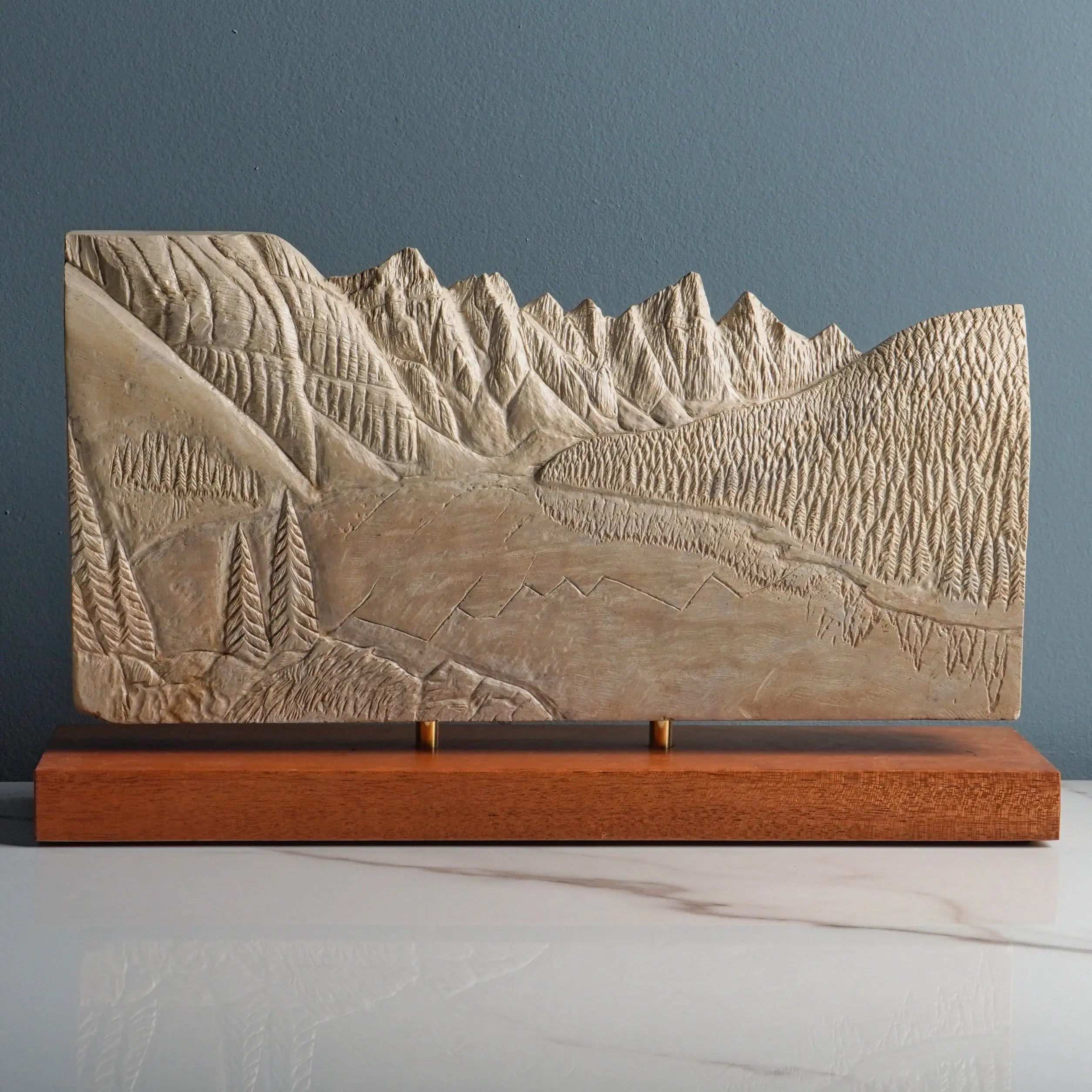 Sculpted Peaks Sculpture SMPL 184