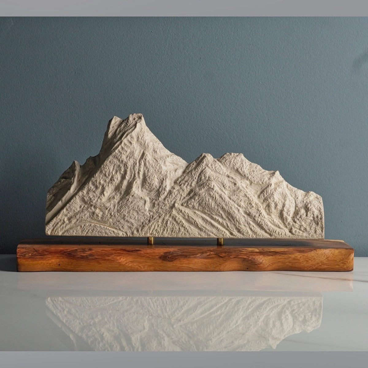 Sculpted Peaks Sculpture SMPL 221
