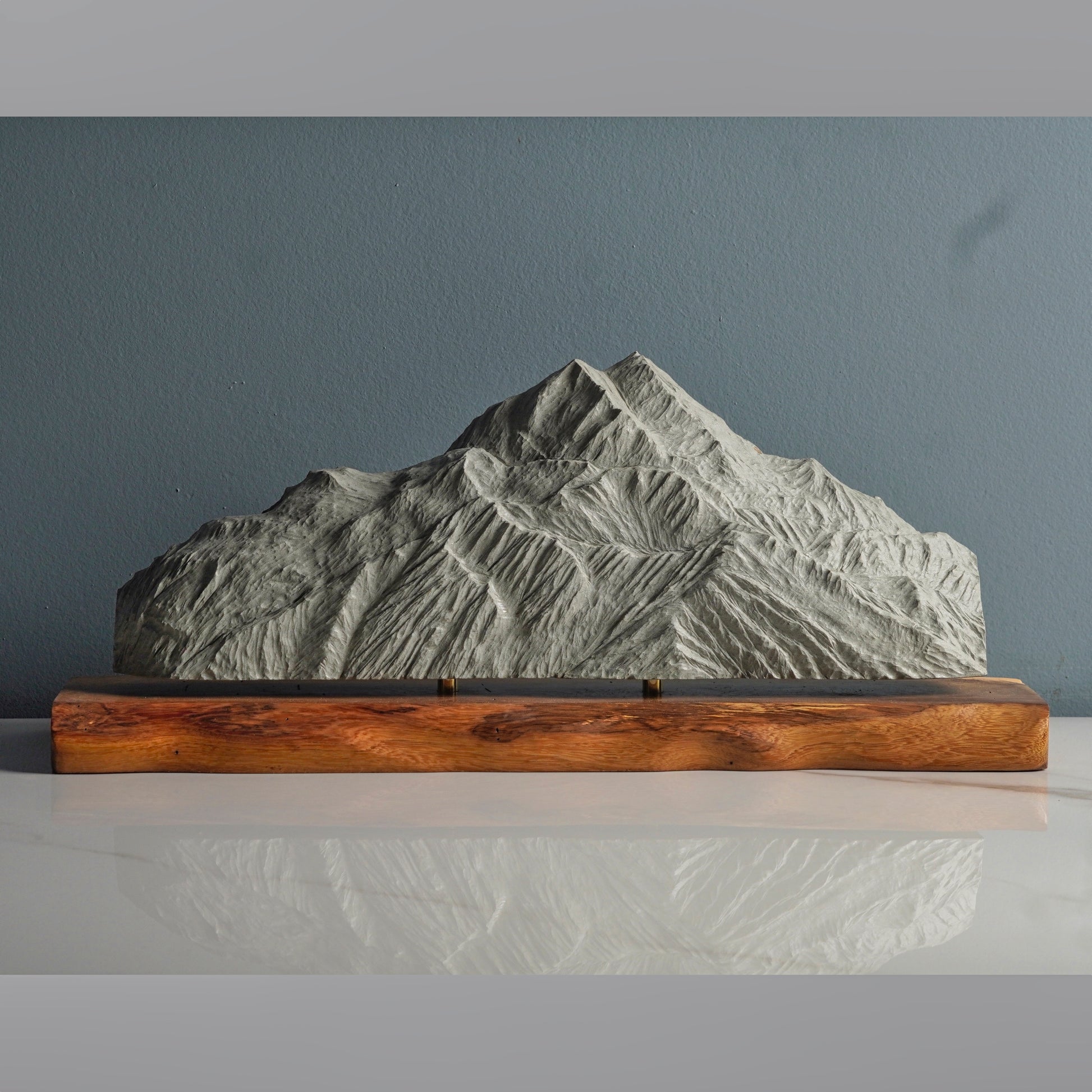 Sculpted Peaks Sculpture SMPL 236