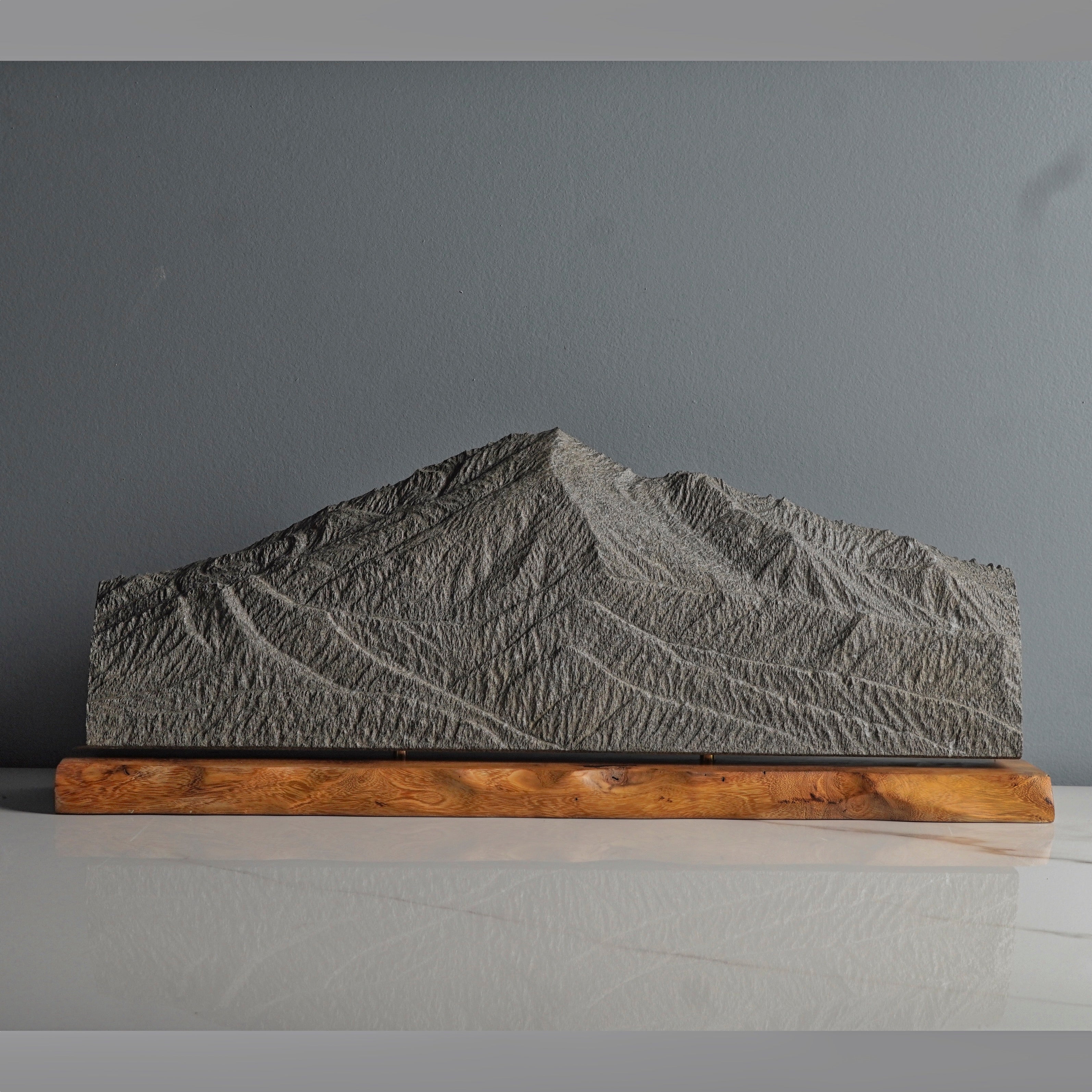 Sculpted Peaks Sculpture SMPL 242