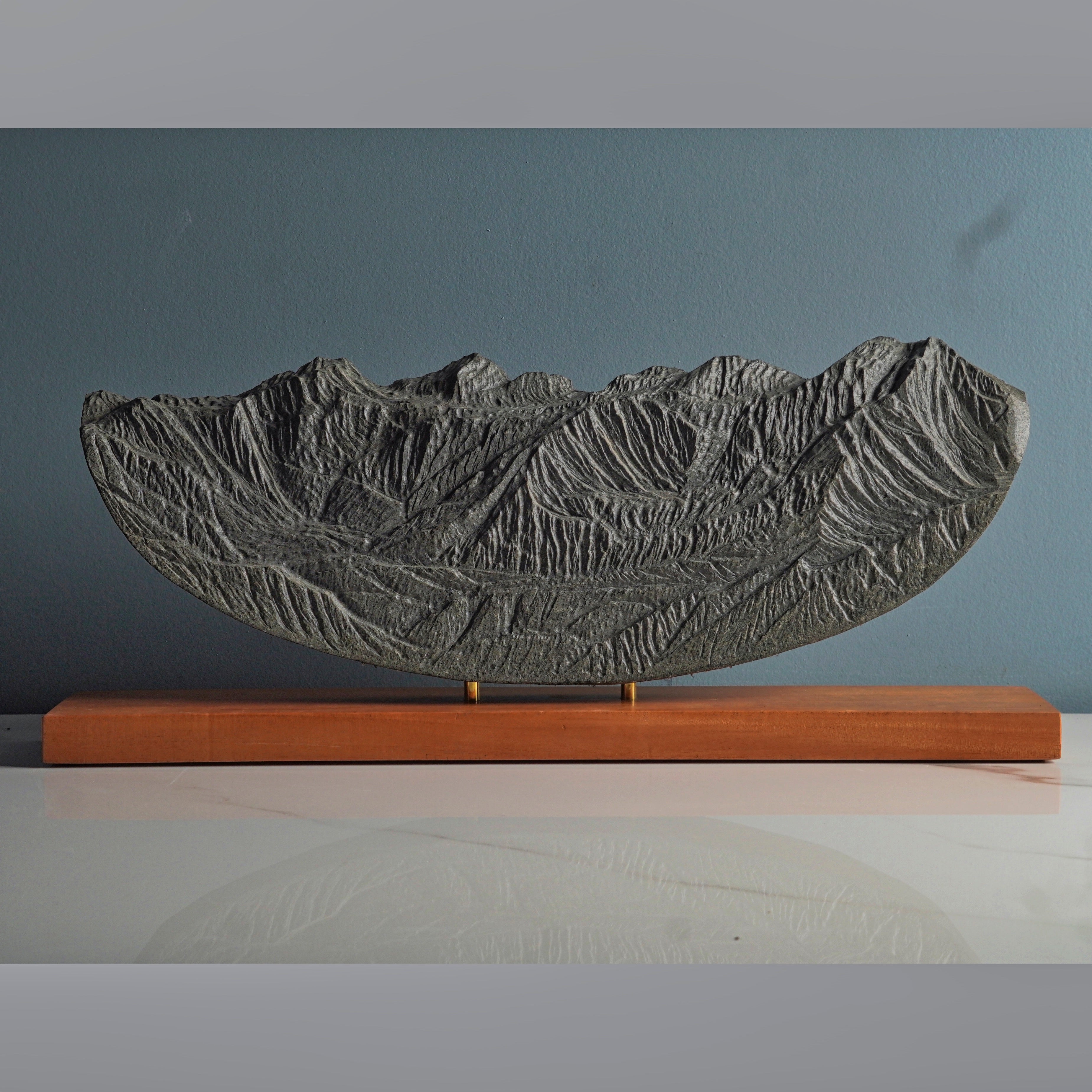 Sculpted Peaks Sculpture SMPL 246