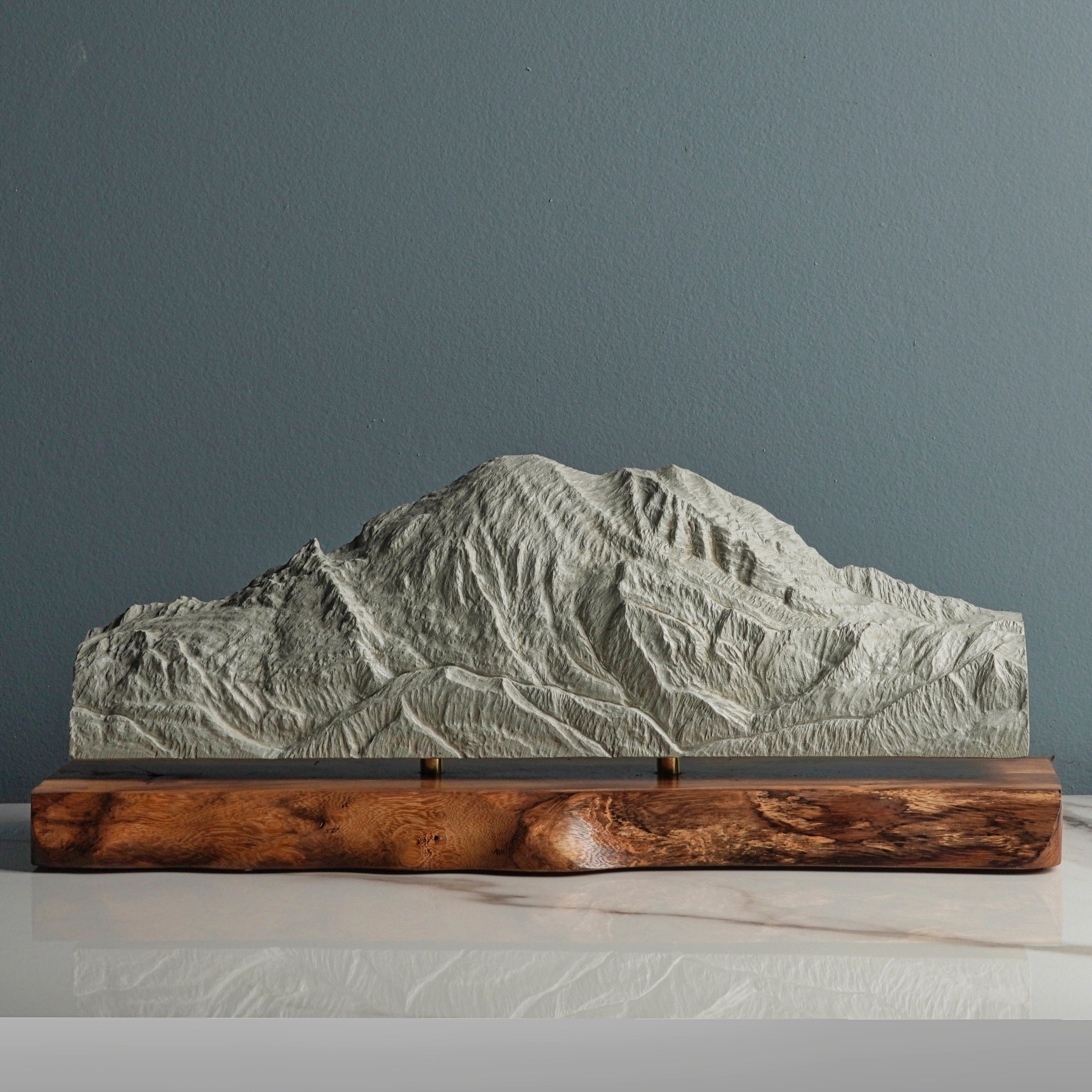 Sculpted Peaks Sculpture SMPL 266