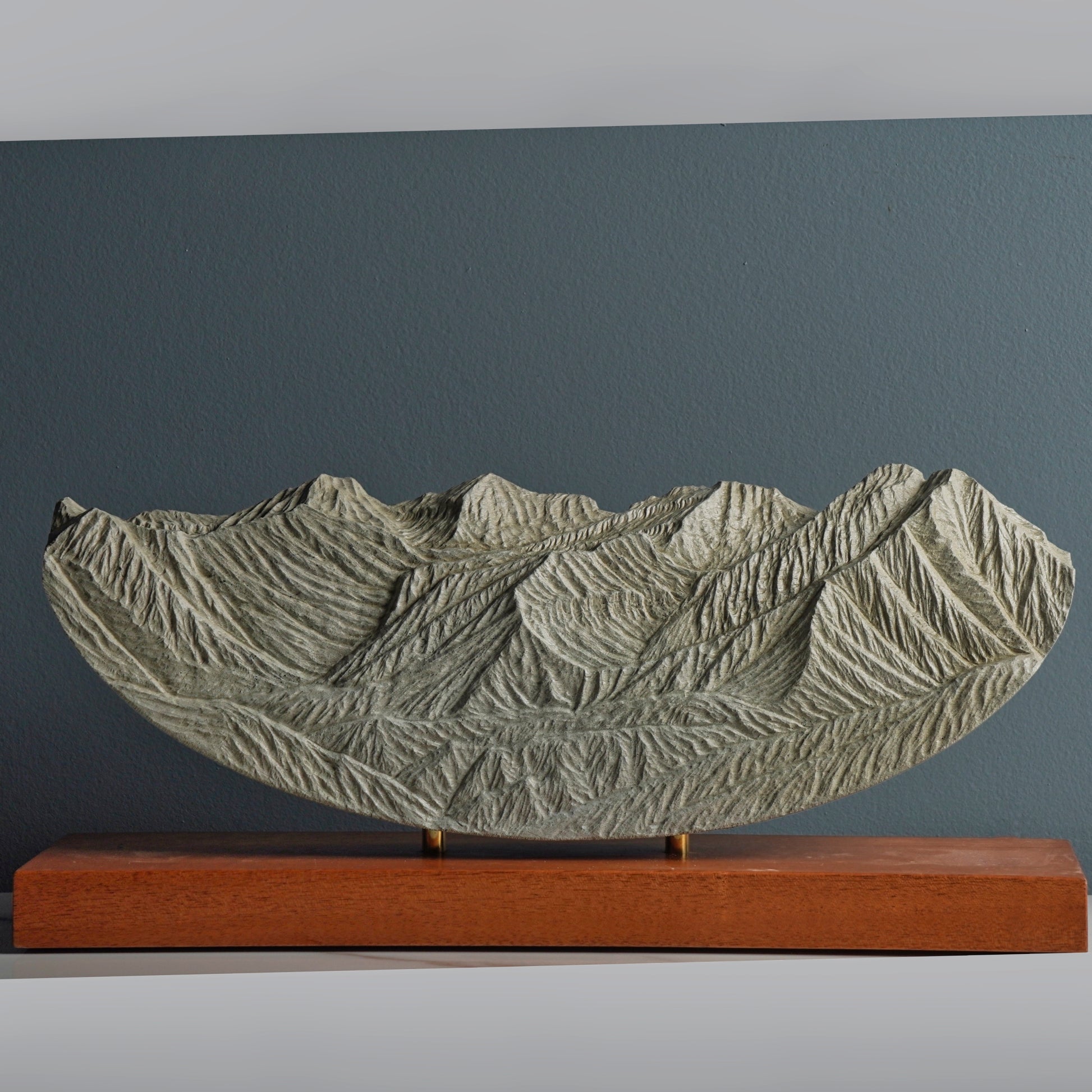 Sculpted Peaks Sculpture SMPL 271
