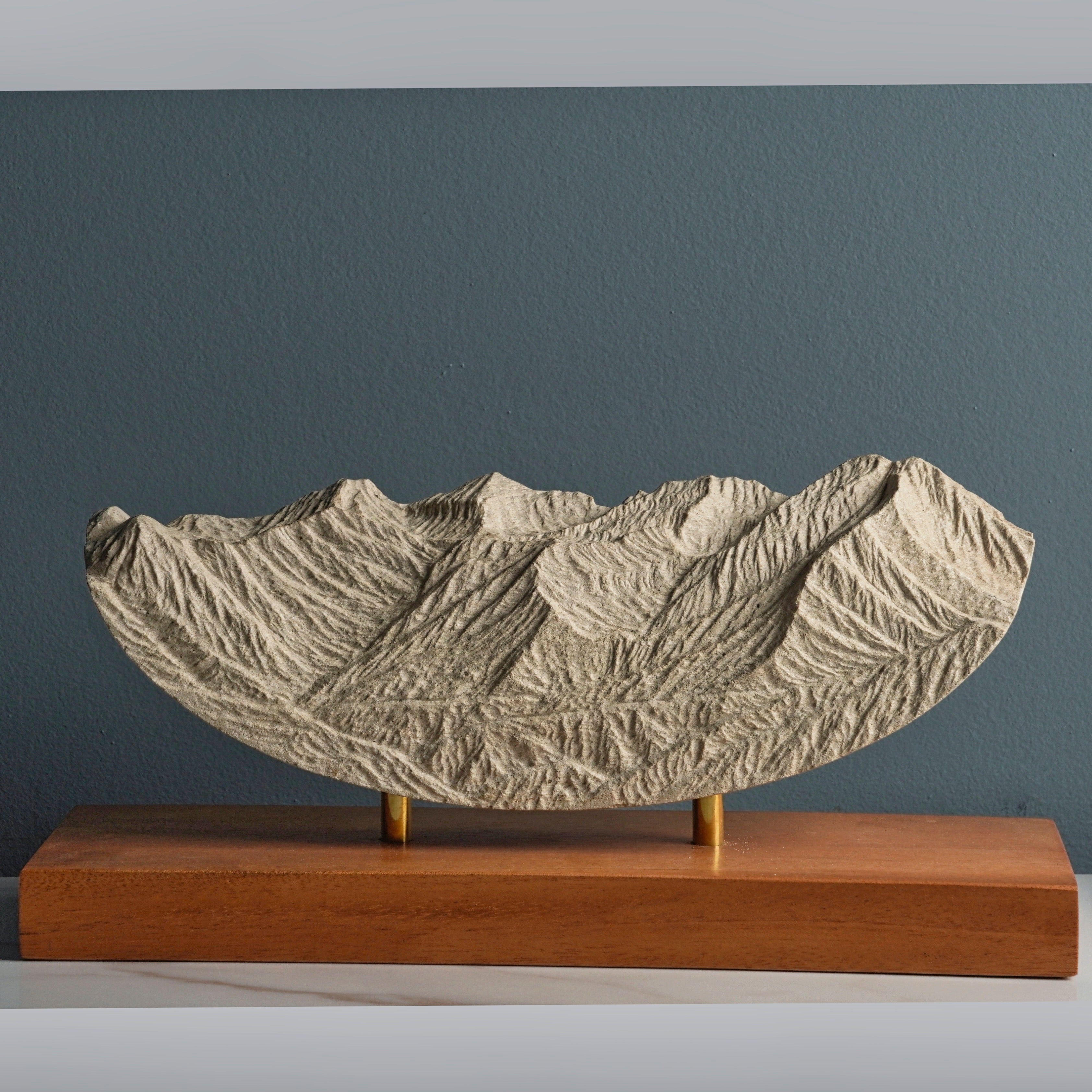 Sculpted Peaks Sculpture SMPL 275
