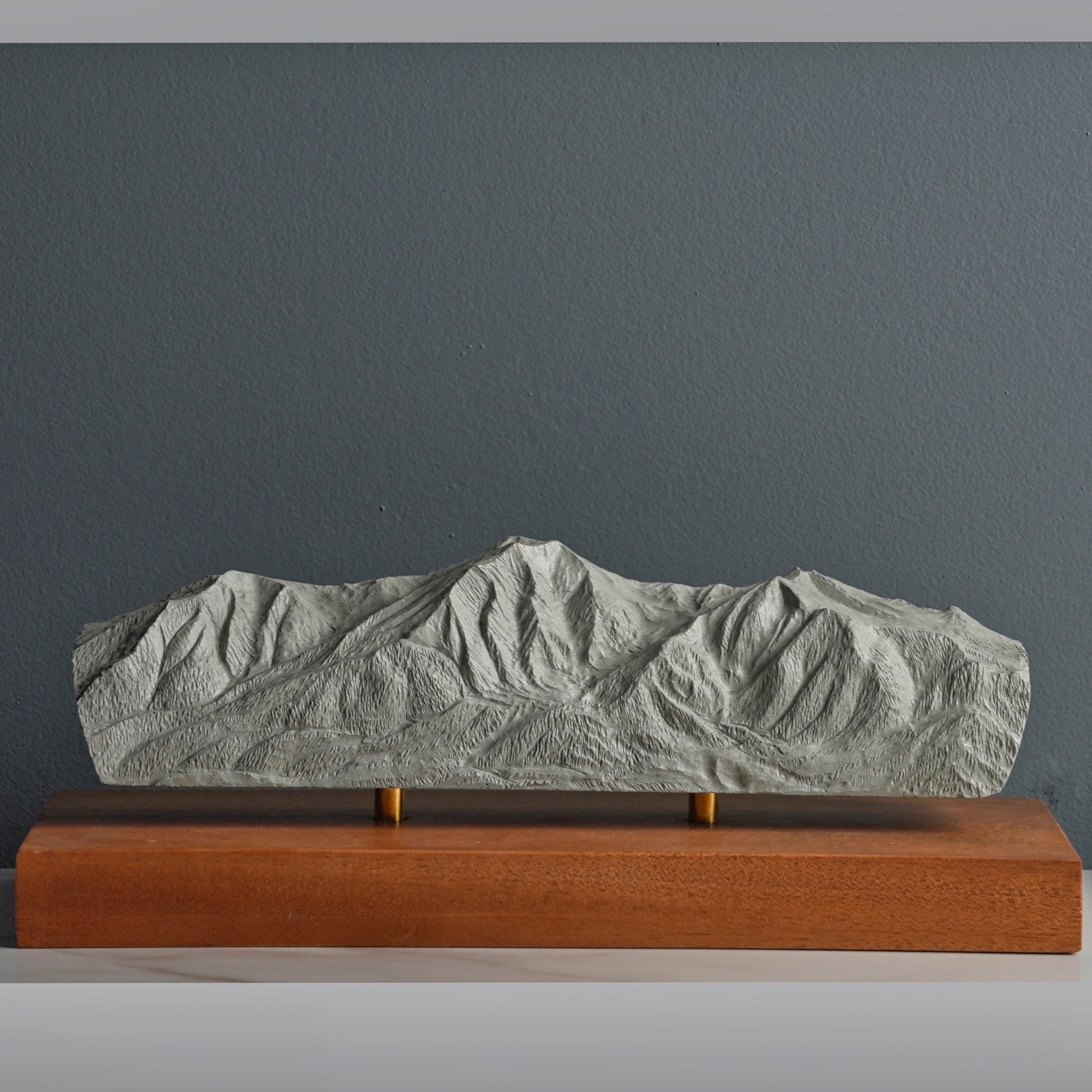 Sculpted Peaks Sculpture SMPL 278