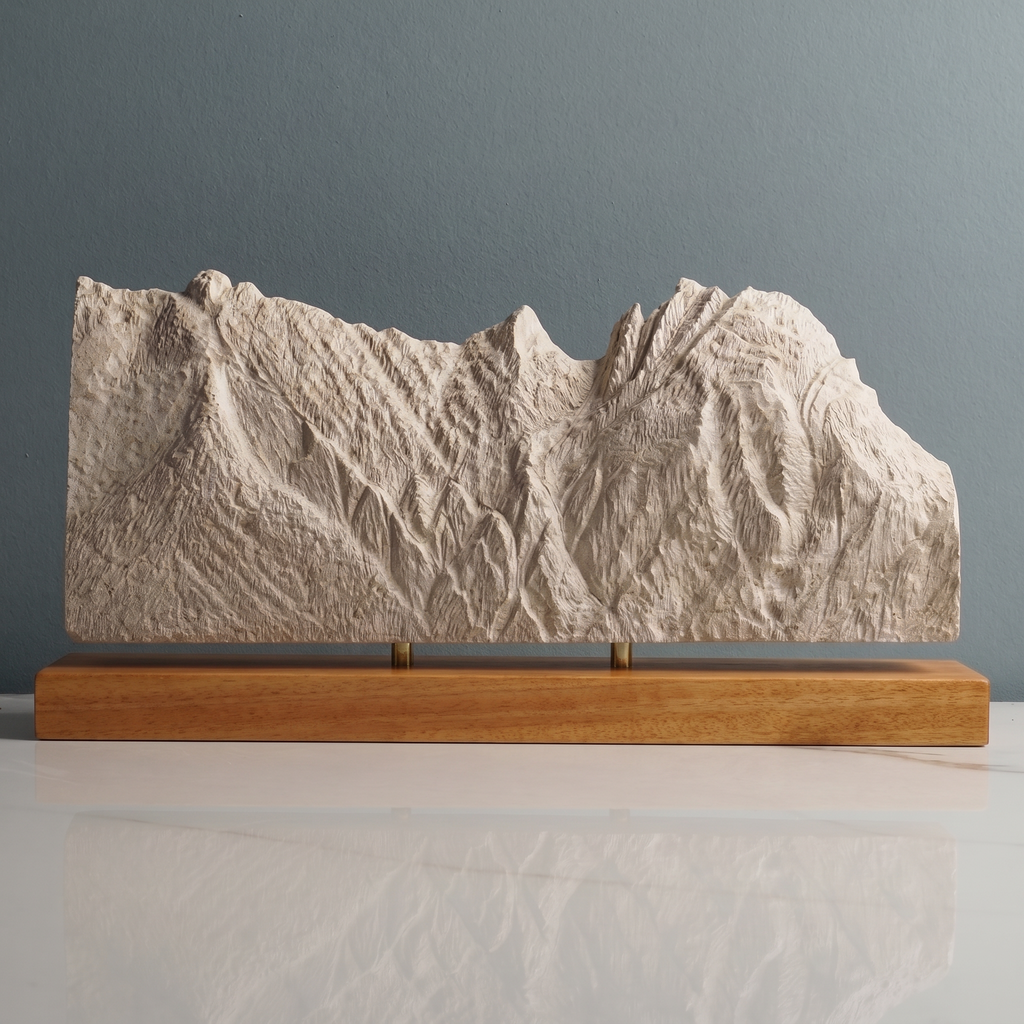 Schlafende Hexe Sculpture - Lattengebirge