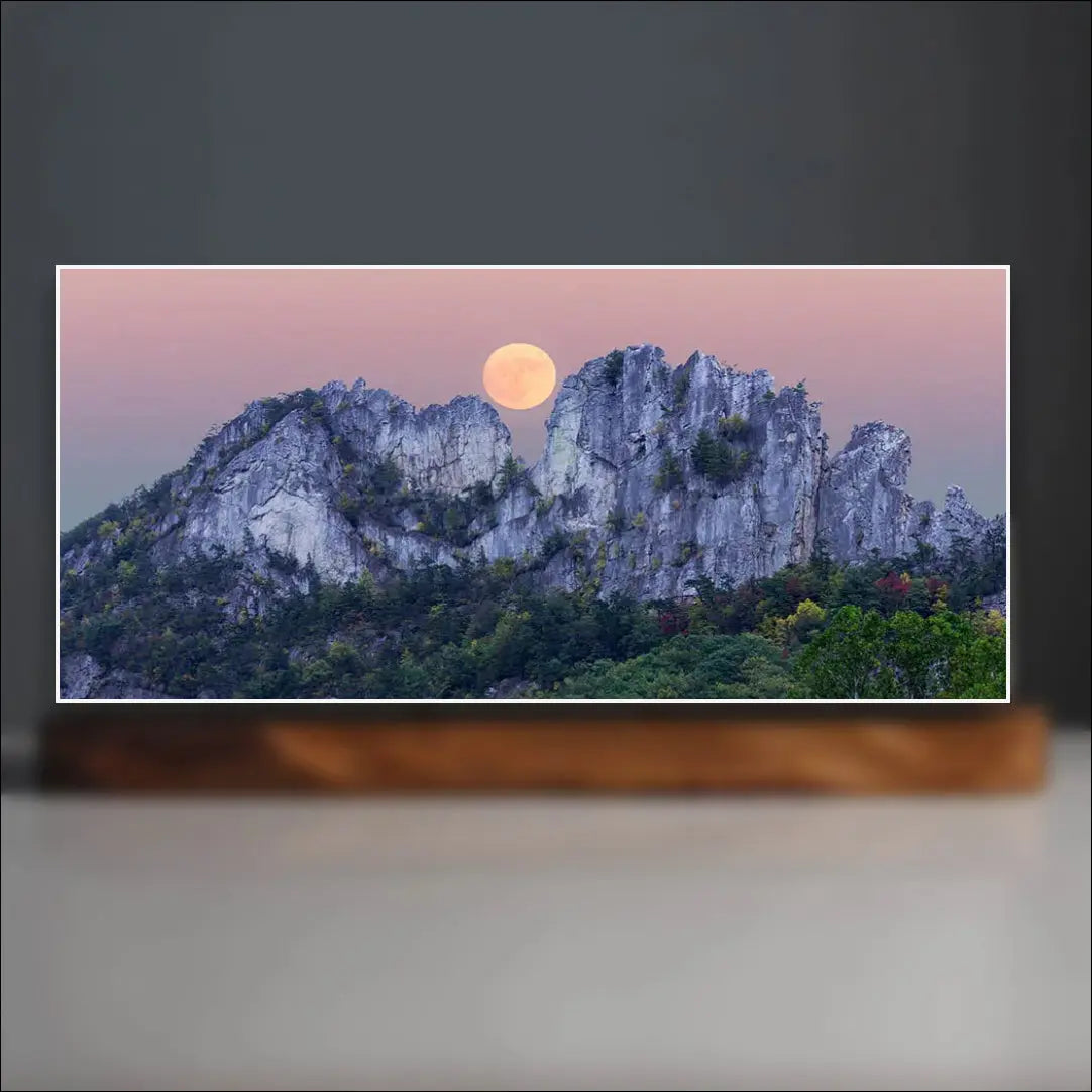 Seneca Rocks Sculpture (West Virginia) Sculpted Peaks
